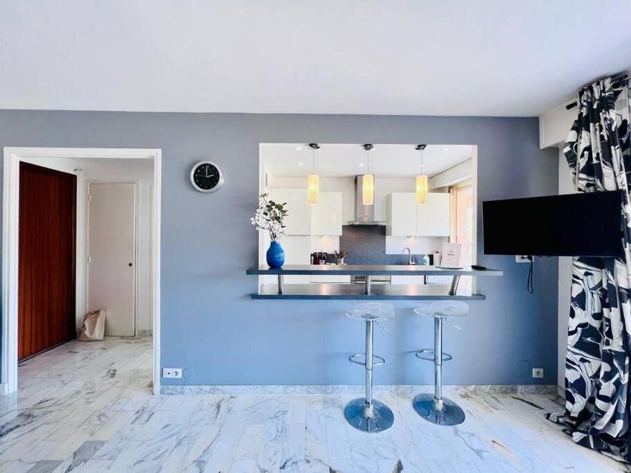 Le Pinede - Apt 4 Prs- Parking - Clim - 500M Plages Antibes Exteriér fotografie